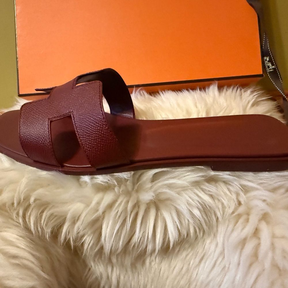AUTHENTIC❗️Hermes Rouge H Oran Sandal - Picture 7 of 13